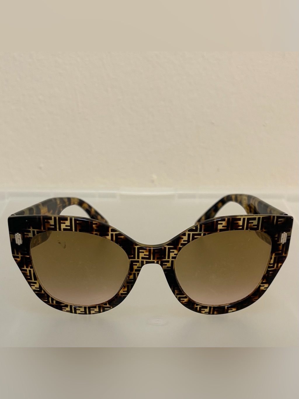 Fendi Ff 0435/S Tortoiseshell Logo Oversized Cat-Eye Sunglasses
